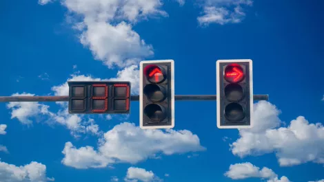 Companies should outsource IT to avoid corporate bottleneck, exec says