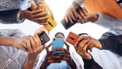 More than a fifth of cybersecurity teams ban the use of public WiFi