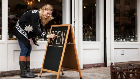 Revolutionising retail: Harnessing LBS and RTLS for performance boost